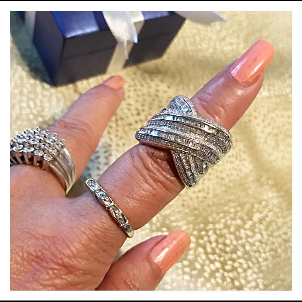 SS Diamond Ring - Picture 5 of 16